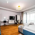Axxis Beachfront Sea View Mamaia